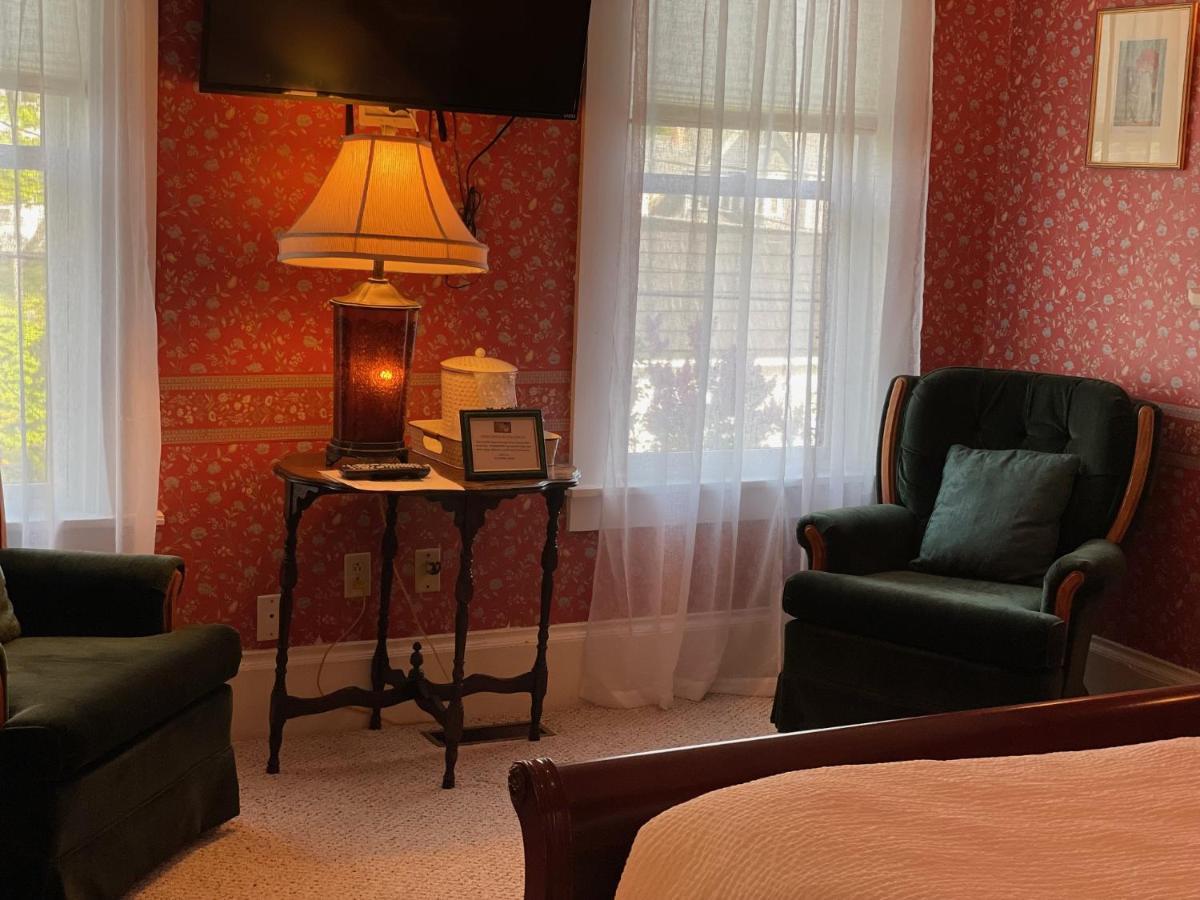 בר הרבור Central House Inn מראה חיצוני תמונה