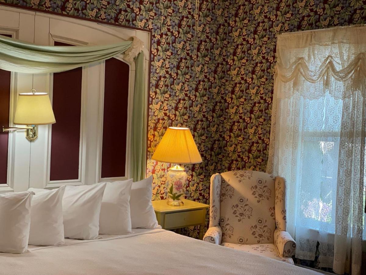 בר הרבור Central House Inn מראה חיצוני תמונה