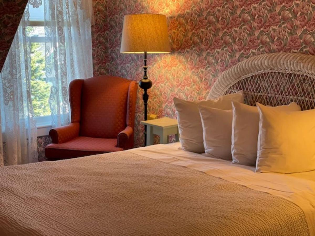 בר הרבור Central House Inn מראה חיצוני תמונה