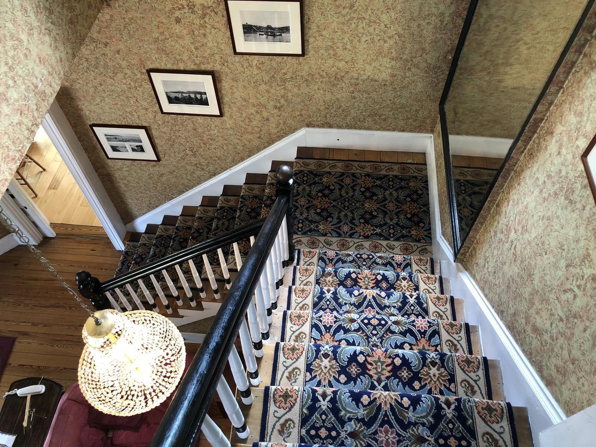 בר הרבור Central House Inn מראה חיצוני תמונה